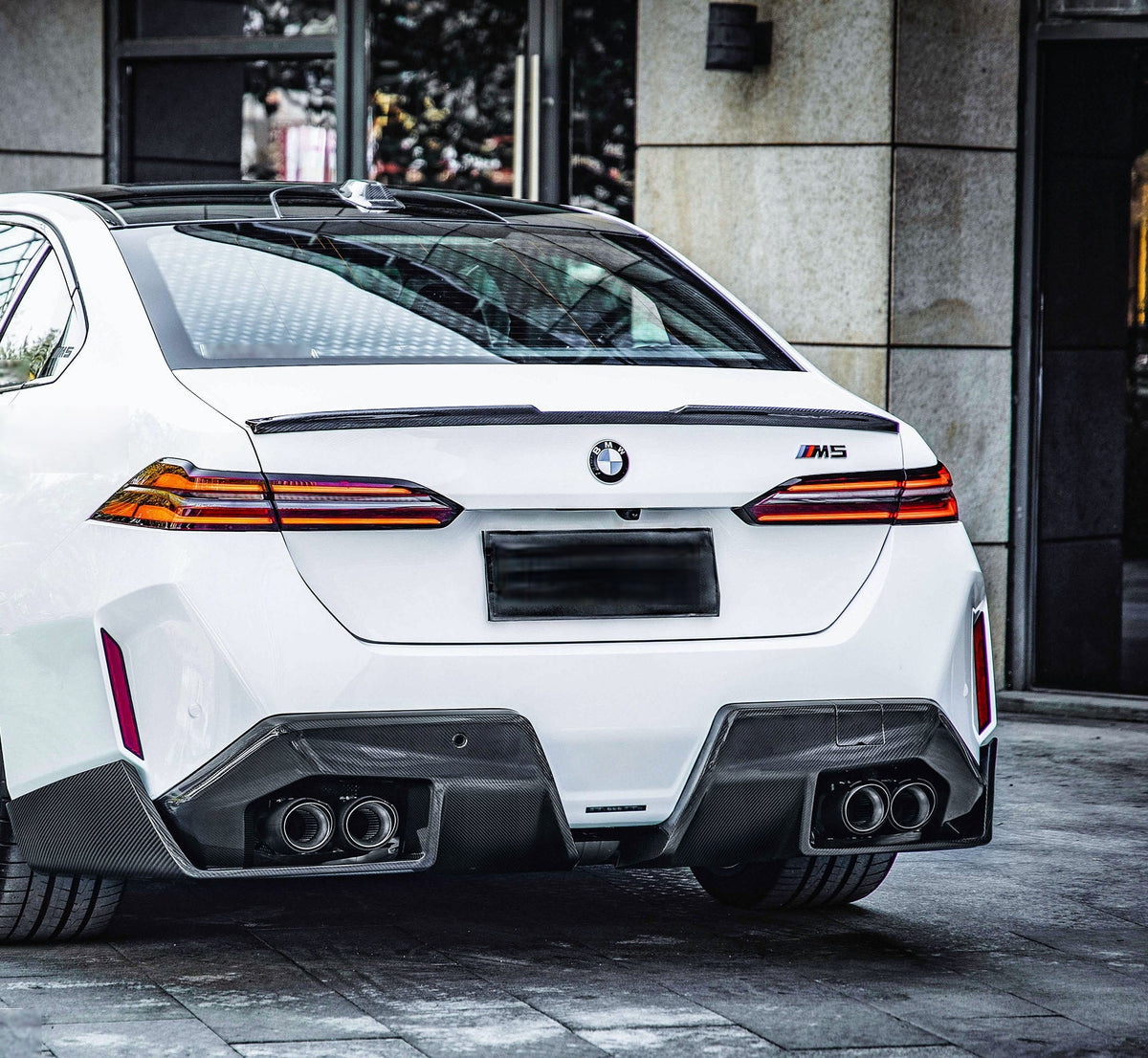 G90/G99 M5 MP Style Dry Carbon Fiber Diffuser