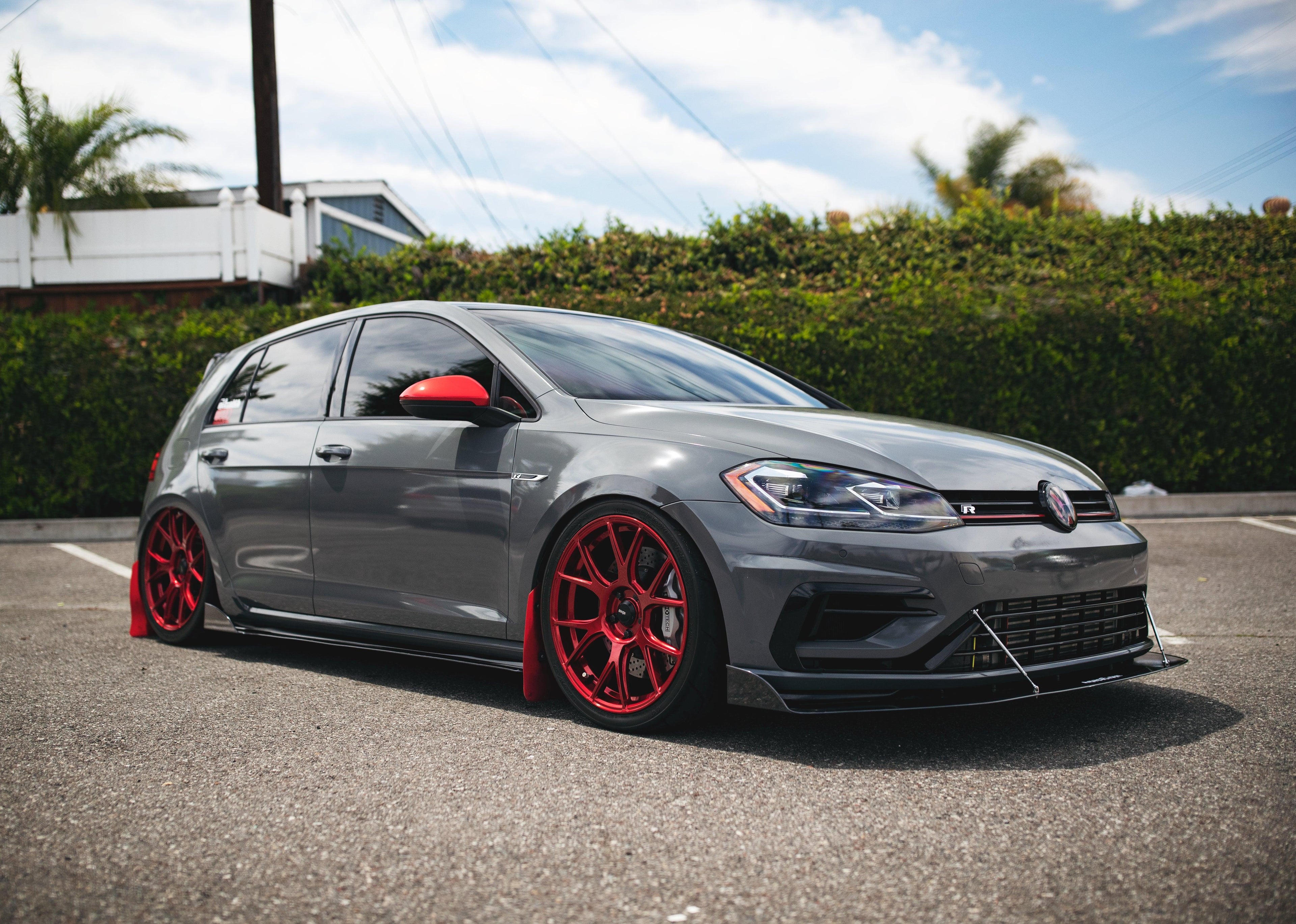2018 - 2020 Volkswagen Golf GTI Splitter (MK7.5) V2