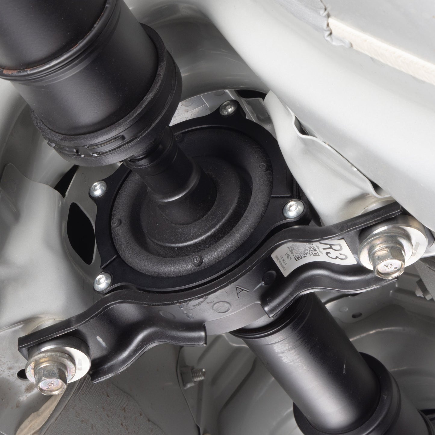 OVERTAKE Driveshaft Lockdown Kit - Toyota GR86 / Subaru BRZ