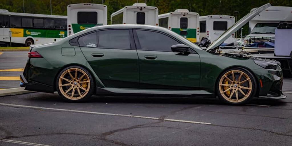 G90/G99 M5 MP Style Dry Carbon Fiber Side Skirt