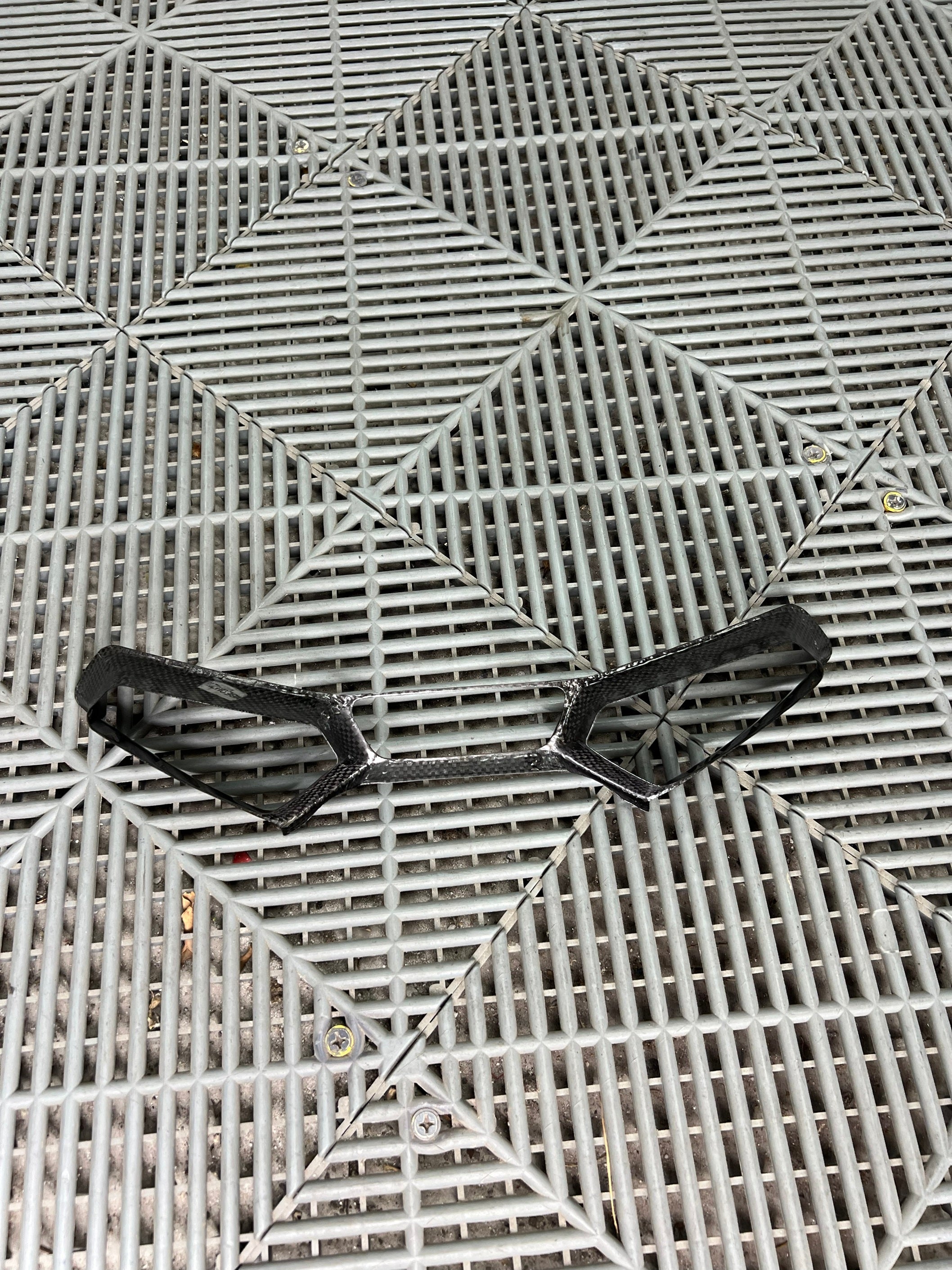 G8X Dry Carbon Fiber Bucket Seat Center Trim