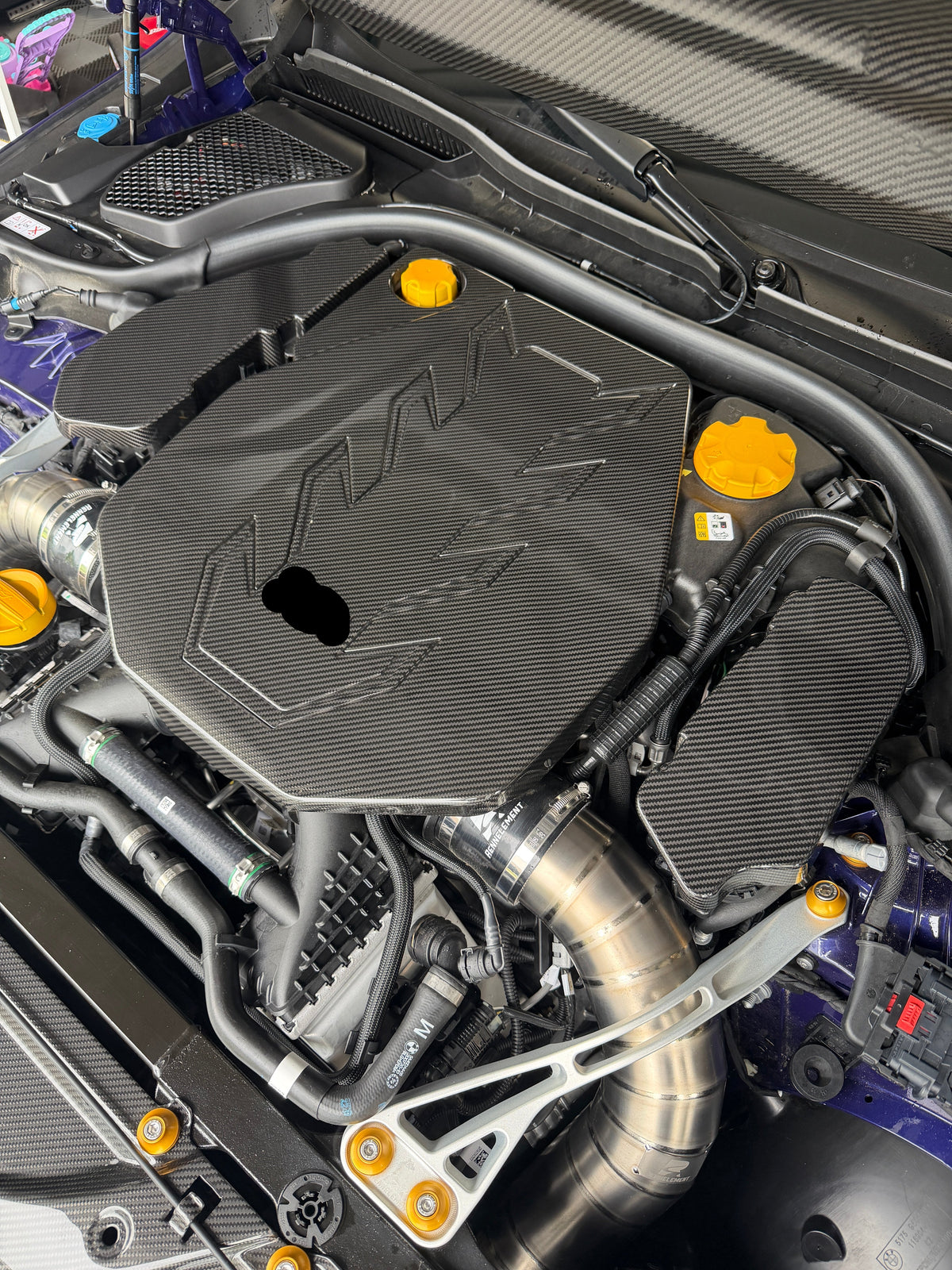 G90/G99 M5 OEM Style Dry Carbon Fiber Engine Cover