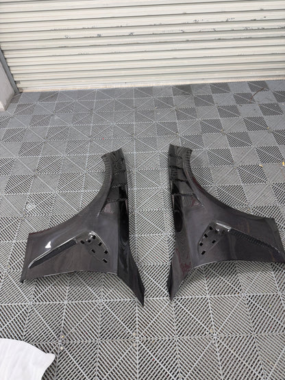 G80 Dry Carbon Fiber V1 Fenders