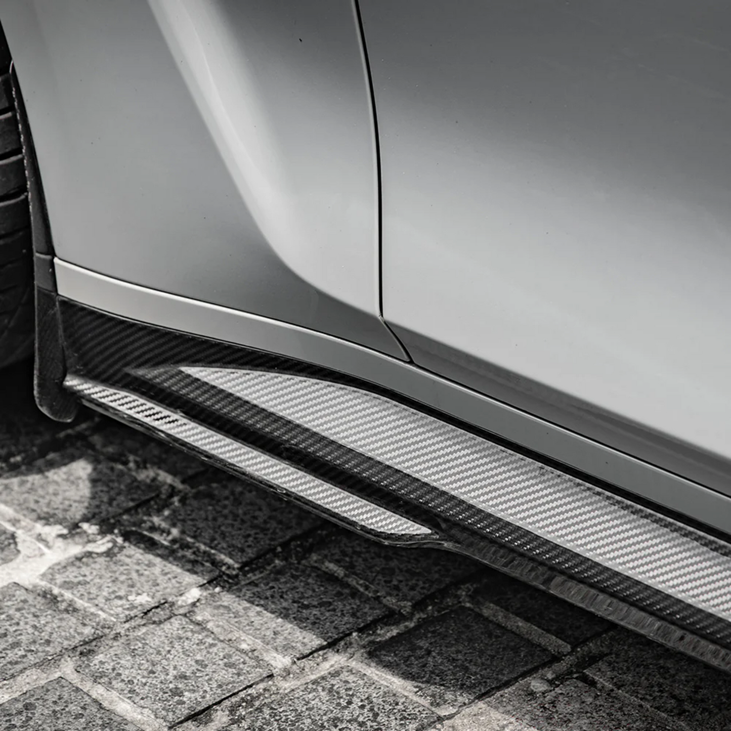 G8X SQ Style Carbon Fiber Side Skirts