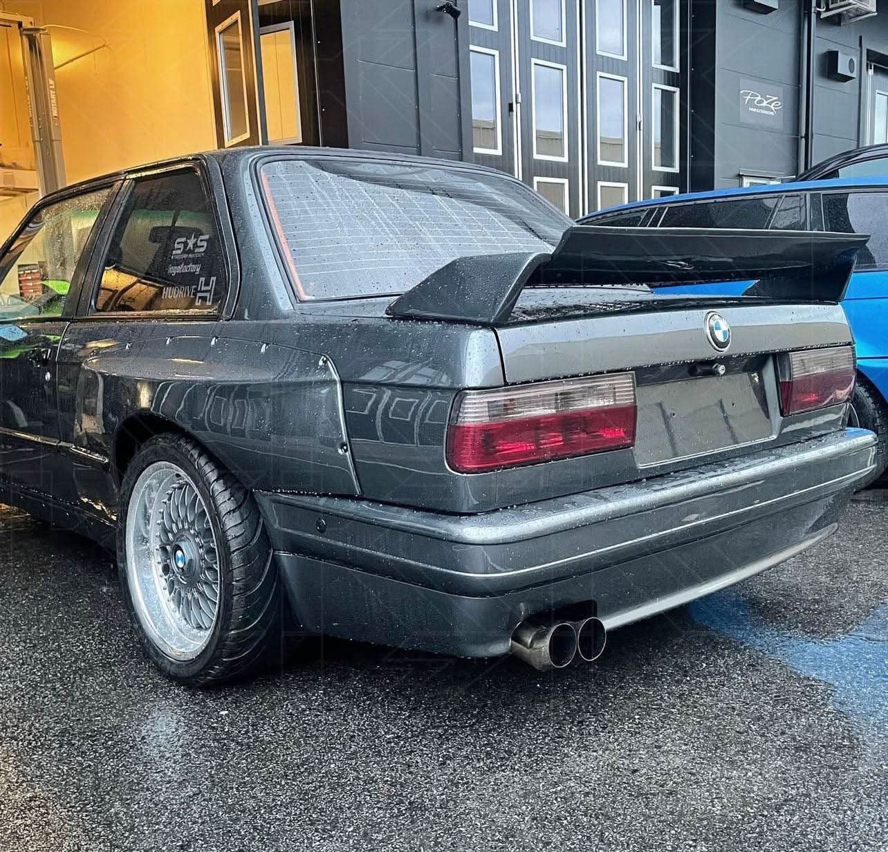 BMW 3-Series E30 Red/ Clear Tail Lights- Facelift (1988-1994)