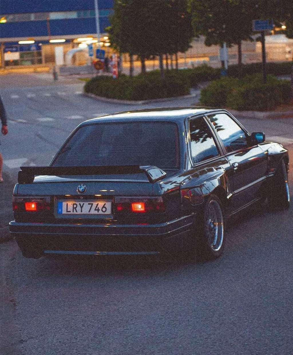 BMW 3-Series E30 Red/ Clear Tail Lights- Facelift (1988-1994)
